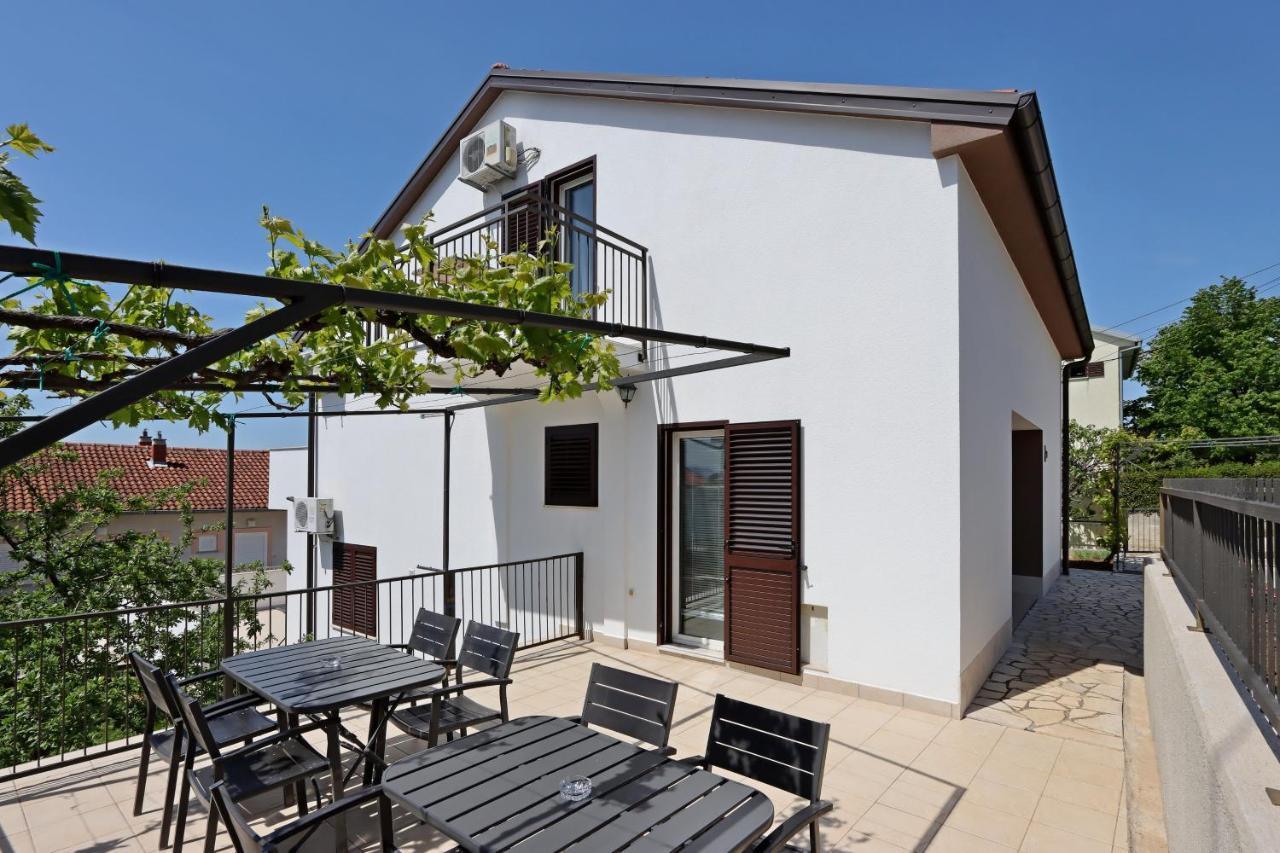 Apartments And Rooms With Parking Space Selce, Crikvenica - 2362 Exterior foto