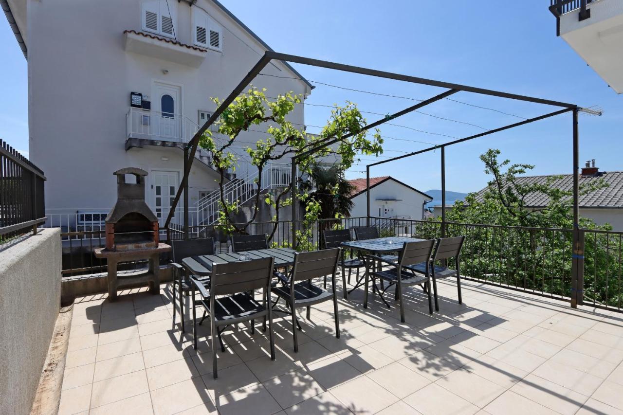 Apartments And Rooms With Parking Space Selce, Crikvenica - 2362 Exterior foto