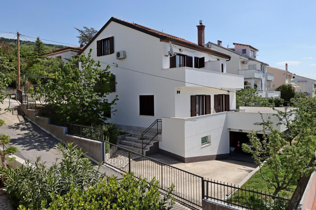 Apartments And Rooms With Parking Space Selce, Crikvenica - 2362 Exterior foto