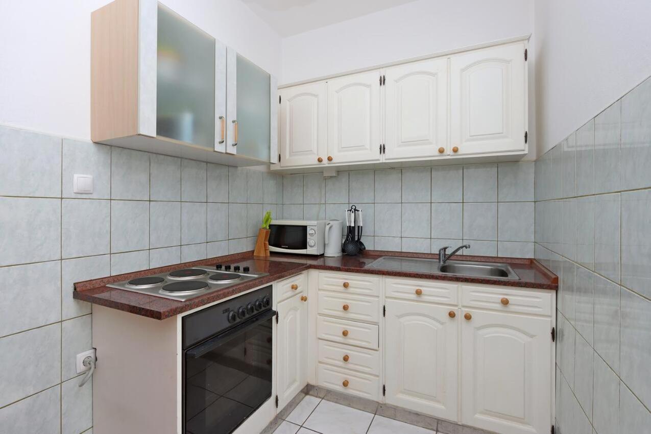 Apartments And Rooms With Parking Space Selce, Crikvenica - 2362 Exterior foto