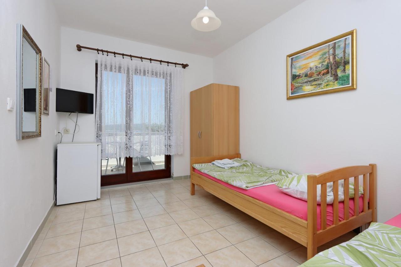 Apartments And Rooms With Parking Space Selce, Crikvenica - 2362 Exterior foto