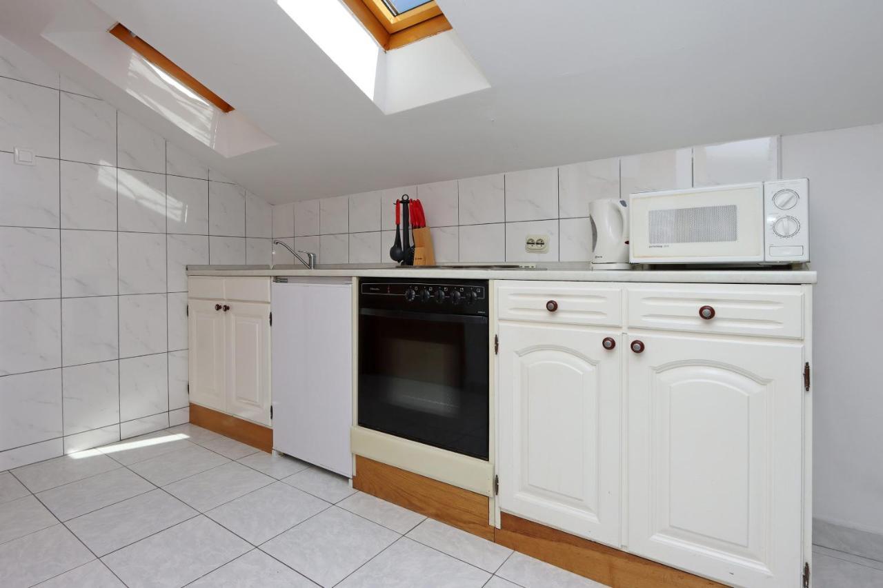 Apartments And Rooms With Parking Space Selce, Crikvenica - 2362 Exterior foto